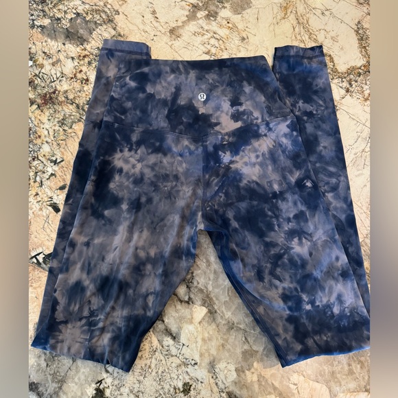 Lululemon size 6tall align tie dye leggings. New without tags. - Picture 5 of 6